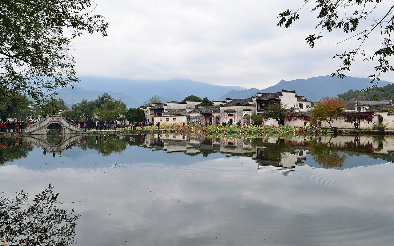 穿村过巷的水圳