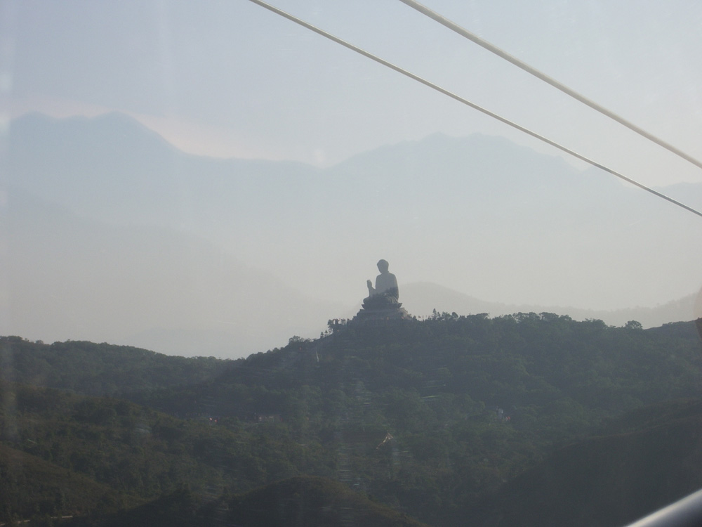 天星小轮横渡维港，几块钱一趟的老香港风景