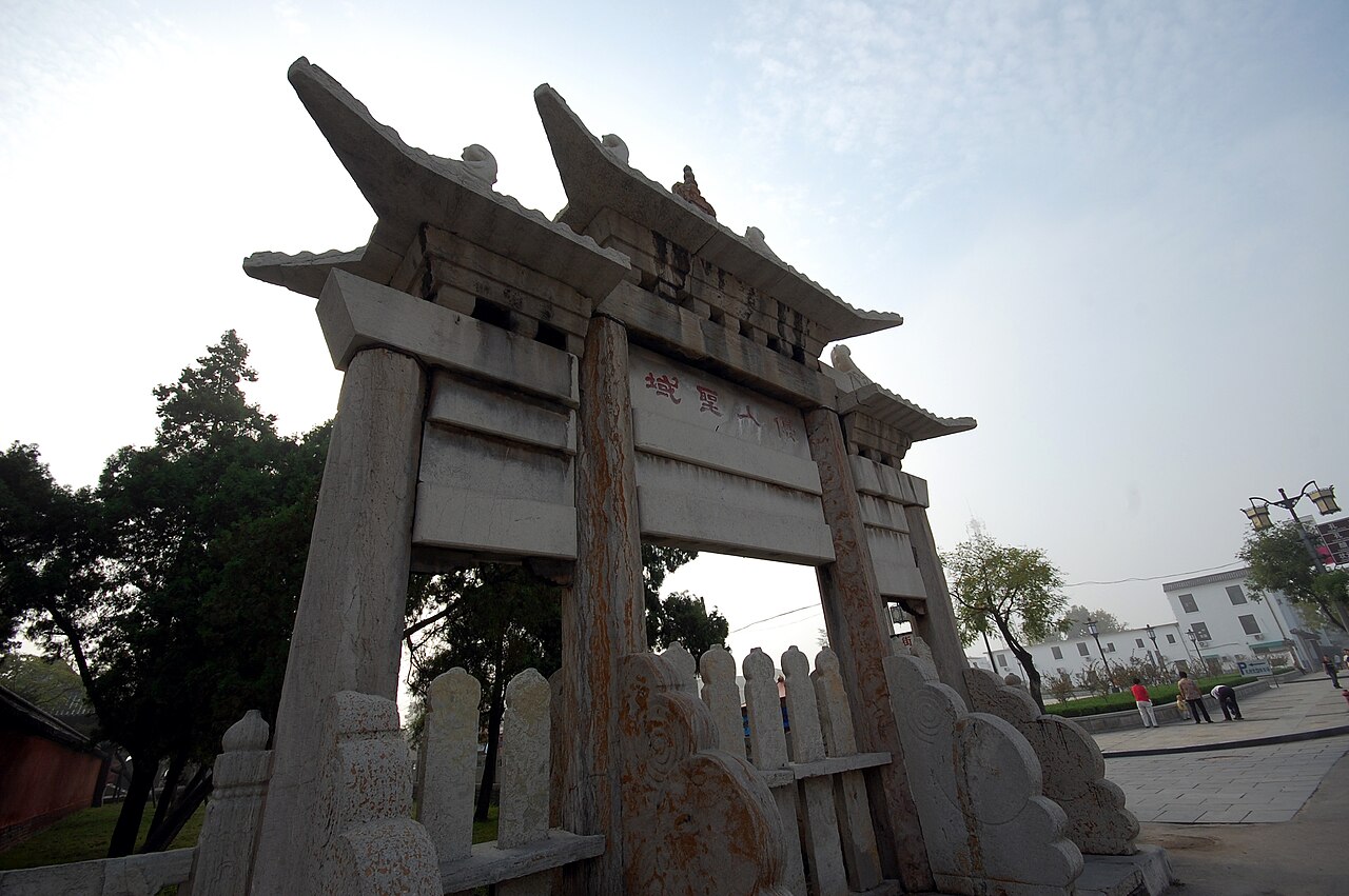 孔庙里的十三碑亭——中国的第二碑林