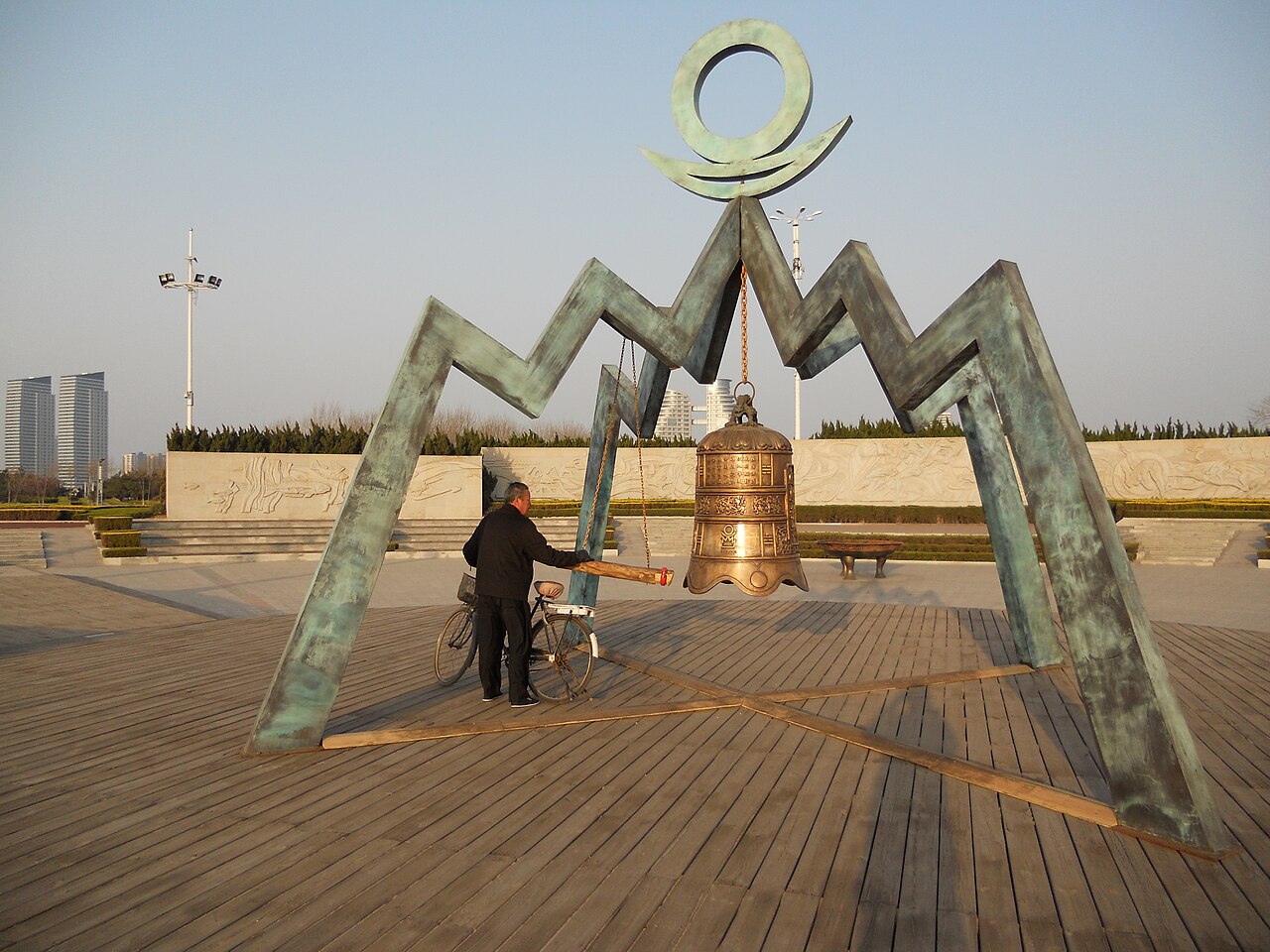 黄海日出，这座城因它得名