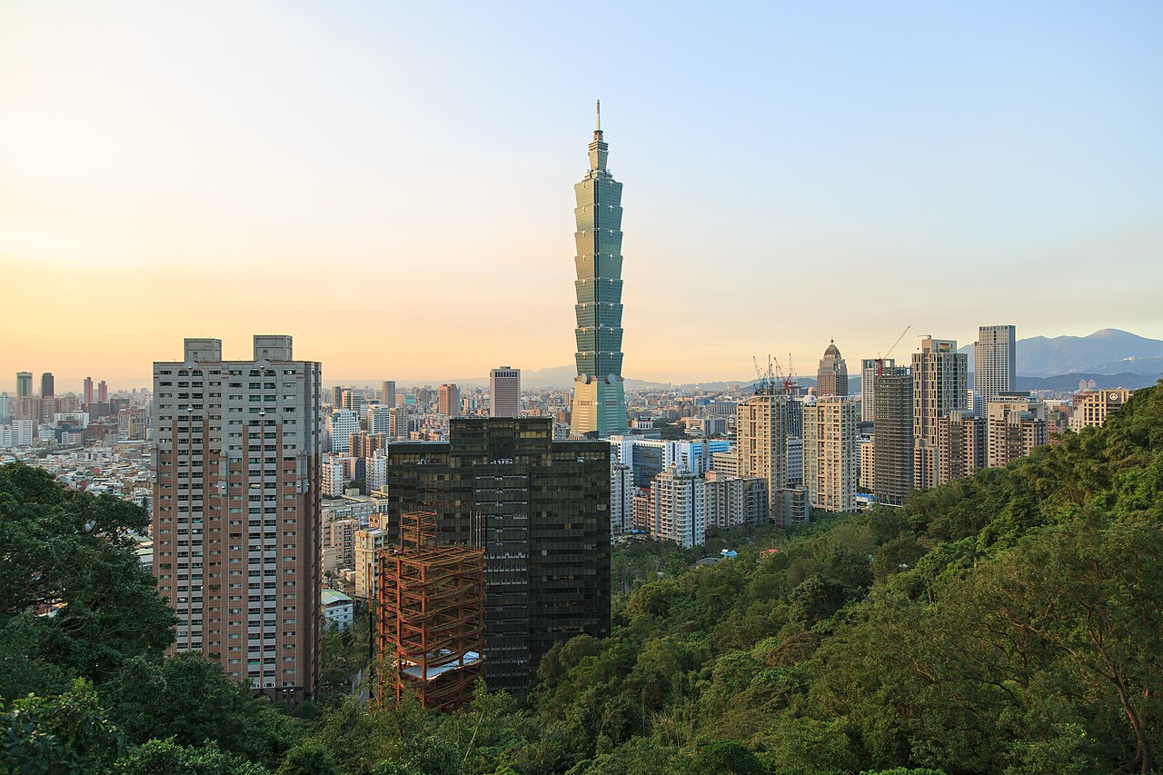 淡水渔人码头，情人桥上的日落