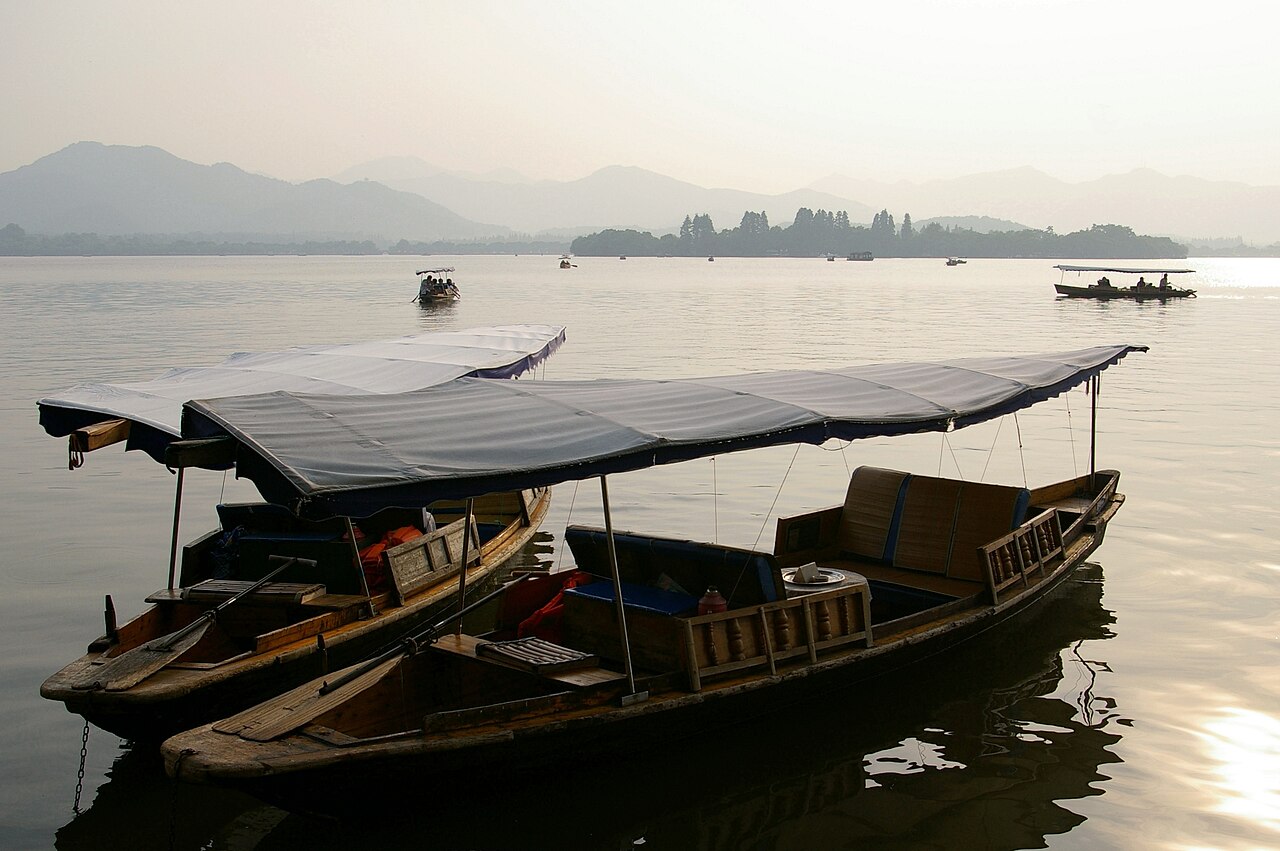 Hangzhou Tours & Travel Guide 2026 | West Lake, Zhejiang Province | JoyoTour