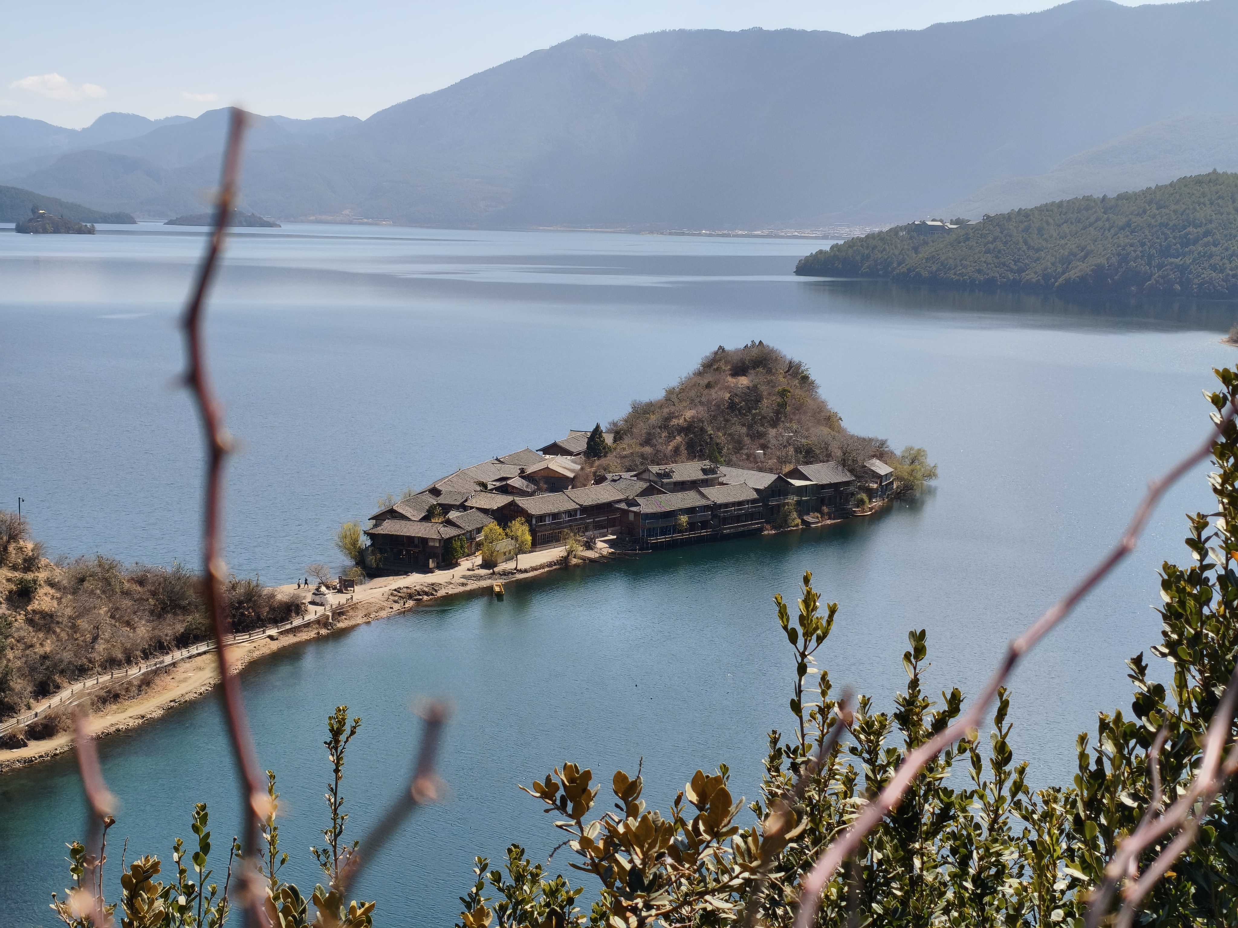 泸沽湖
